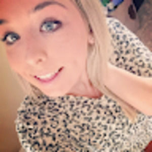 Meet your Posher, Almira